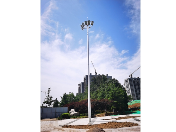 高桿燈安裝現場 (2)